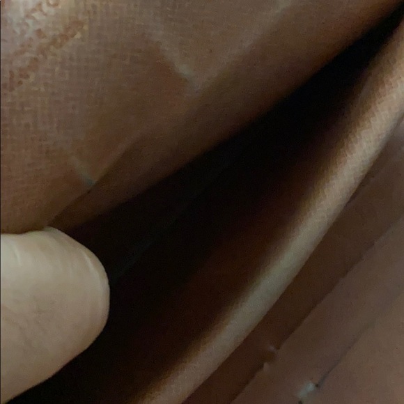 SOLD! Louis Vuitton wallet - Picture 7 of 9